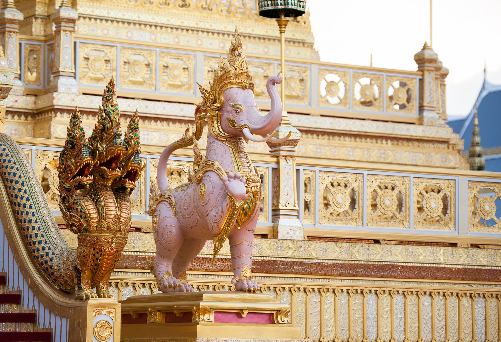 somchay-thumrong-V5_PmAbarZw-unsplash
